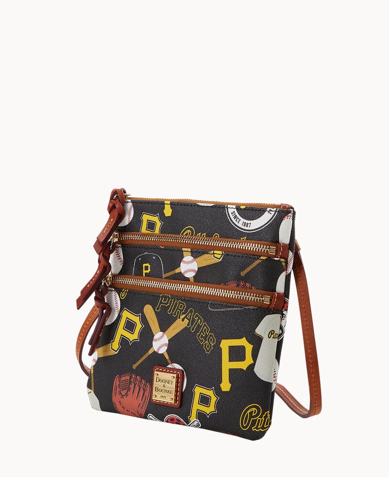 Dooney MLB Pirates N S Triple Zip Crossbody Pirates ID-hmvH89Km